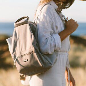 2/$100 LIKE NEW Baggallini All Day Backpack and RFID Phone Wristlet